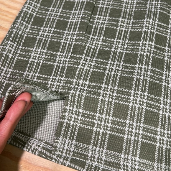 Full Tilt Plaid A-Line Skirt โ Green/White | Size XS - Picture 4 of 7